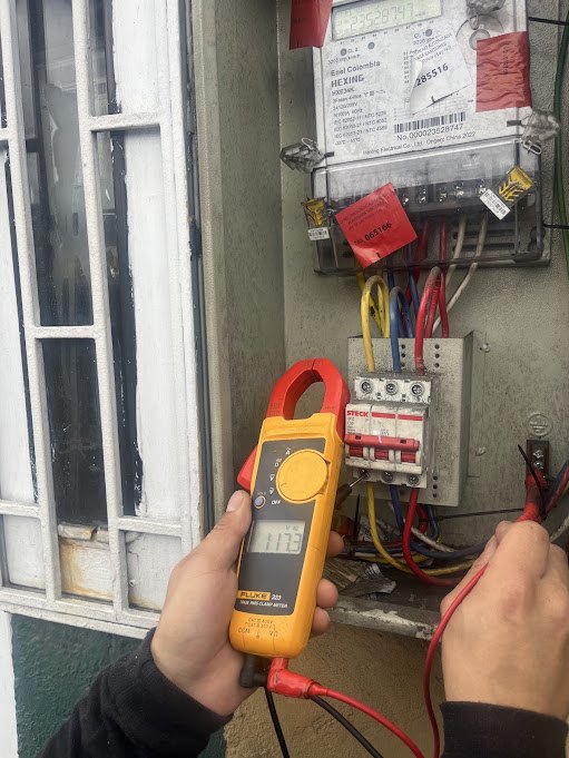 Atención de emergencia eléctrica en Bogotá — AYG Electricistas
