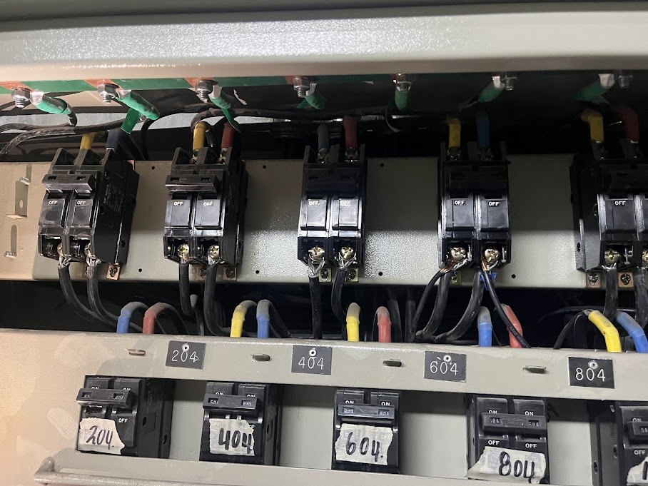 Atención de emergencia eléctrica en Bogotá — AYG Electricistas